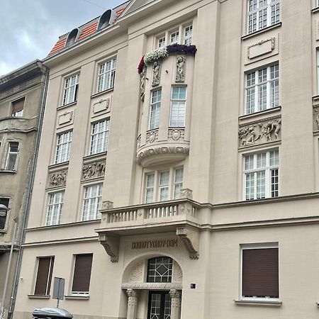 Studio Apartment Lubynski In Center Of Zagreb Eksteriør billede